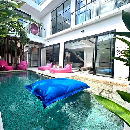 Luxury Villa Devina I Seminyak I Yoga & Gym Exteriör bild