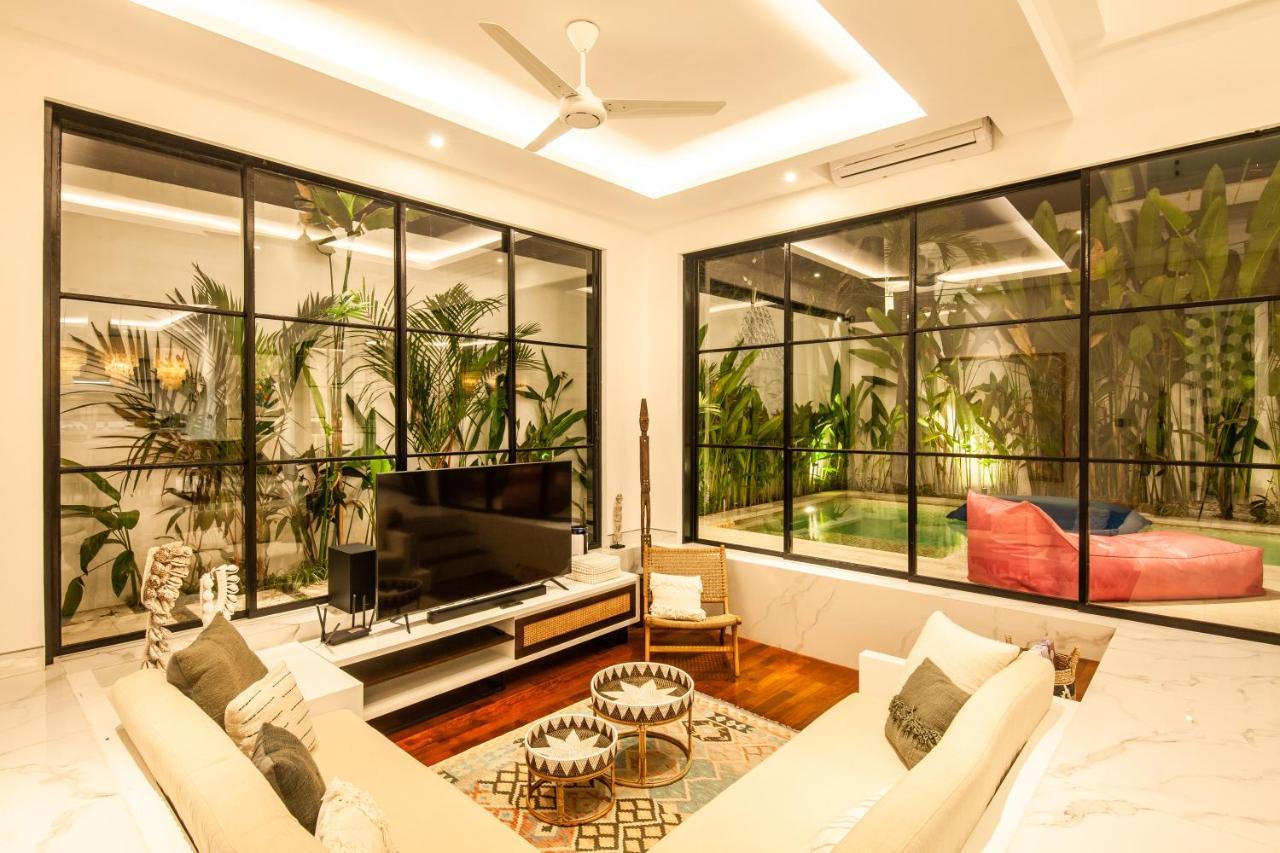 Luxury Villa Devina I Seminyak I Yoga & Gym Exteriör bild