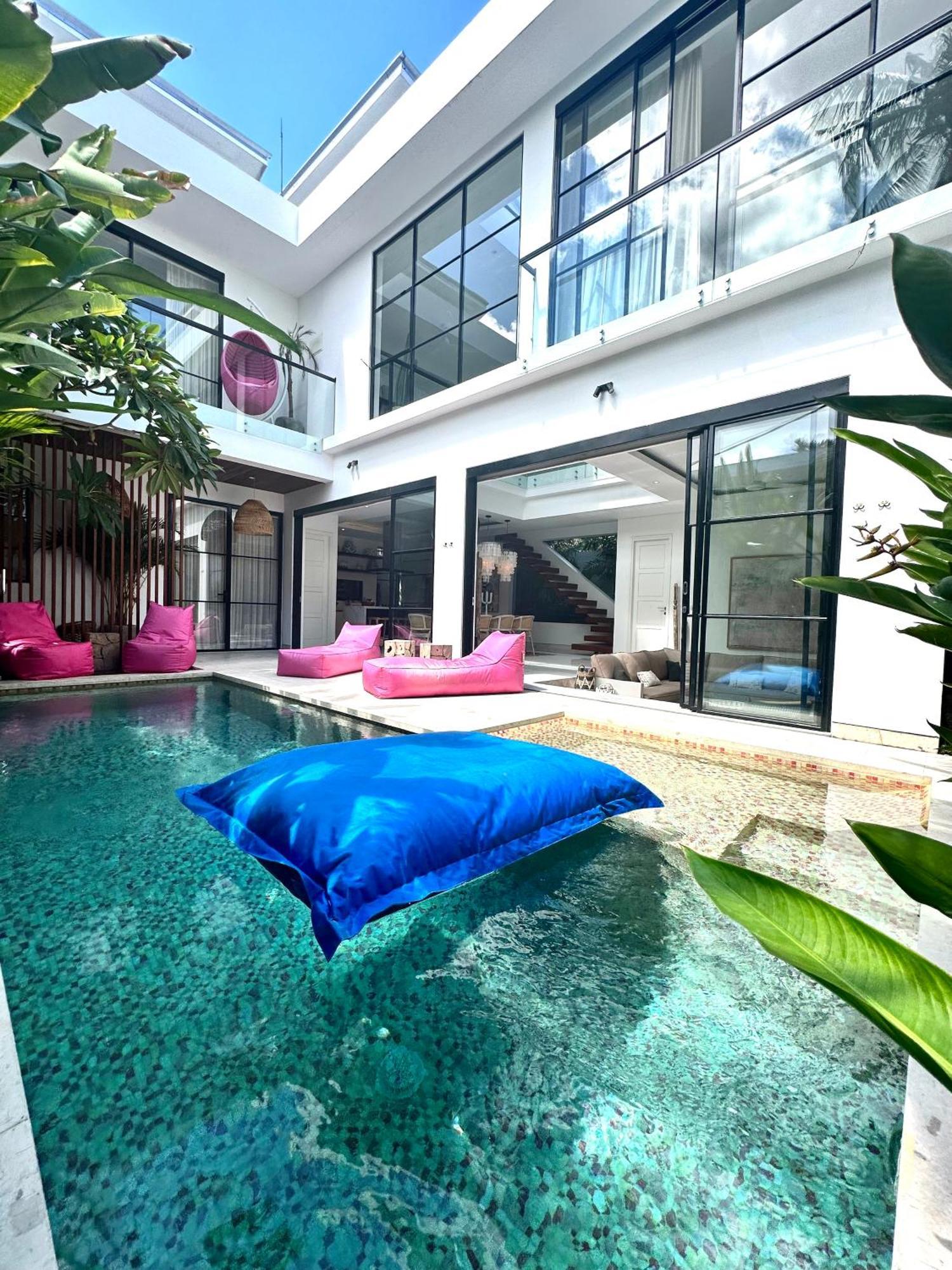 Luxury Villa Devina I Seminyak I Yoga & Gym Exteriör bild
